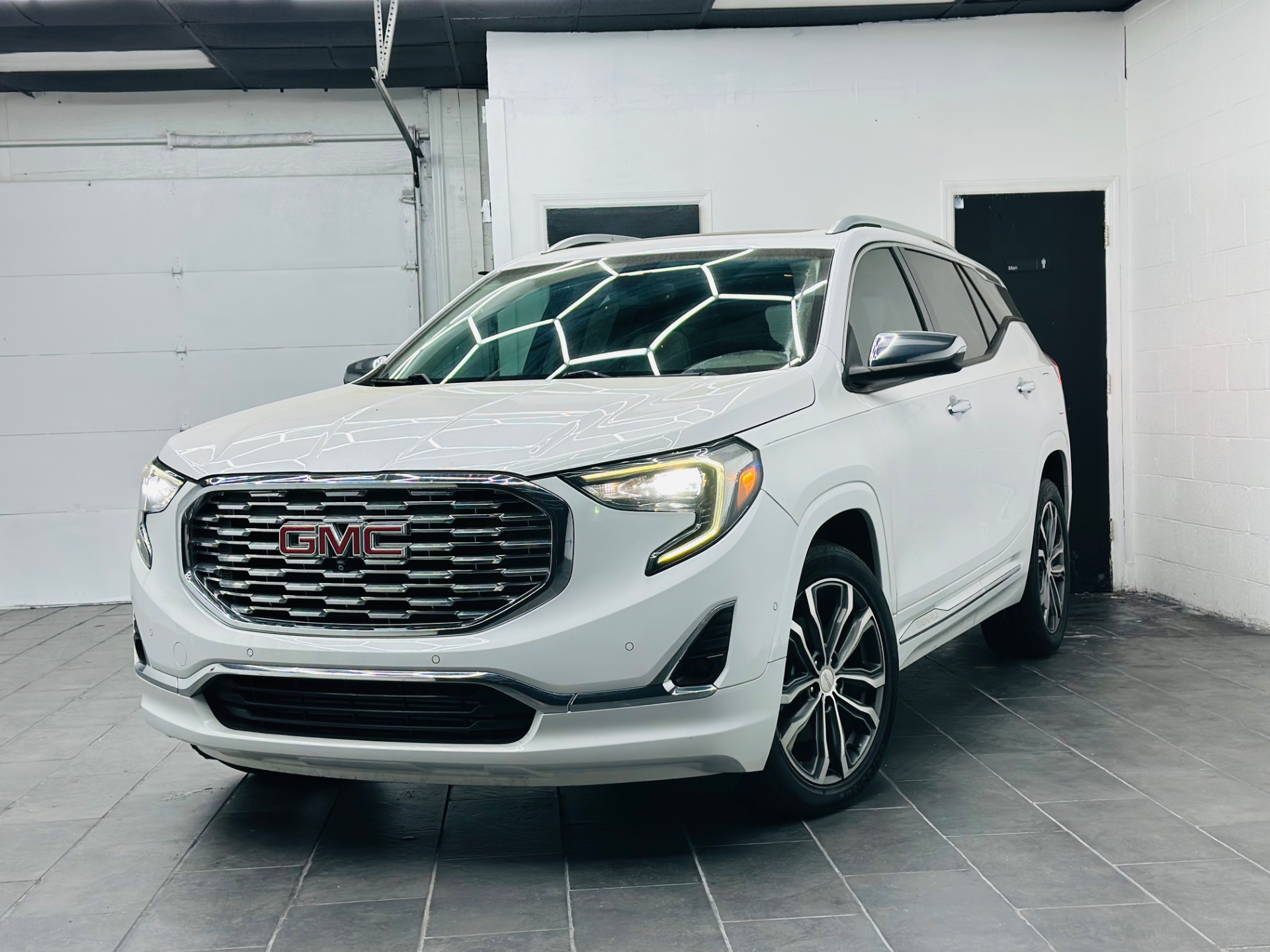 2020 GMC Terrain Denali FWD's photo