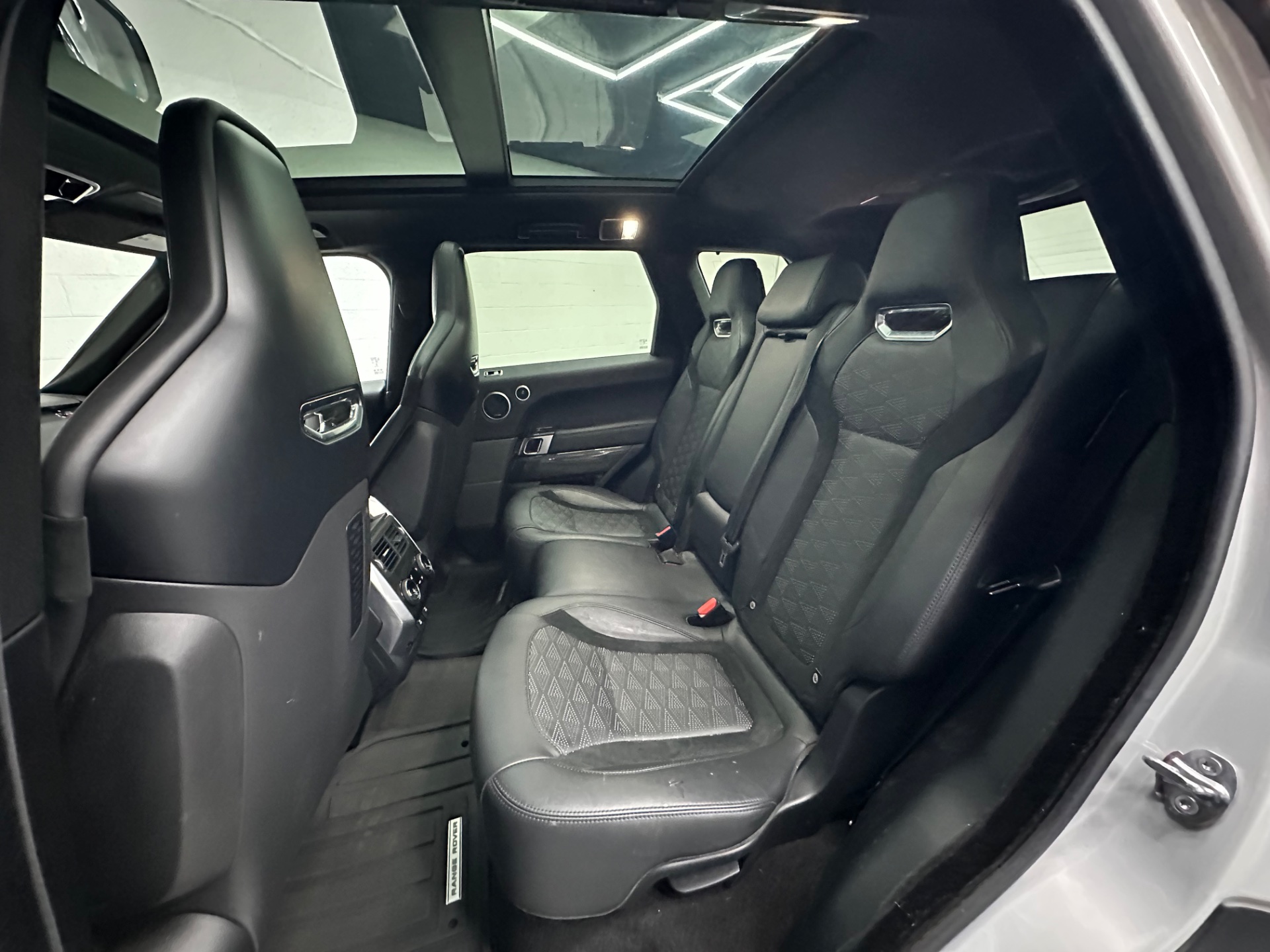 2019 Land Rover Range Rover Sport SVR - Photo 9
