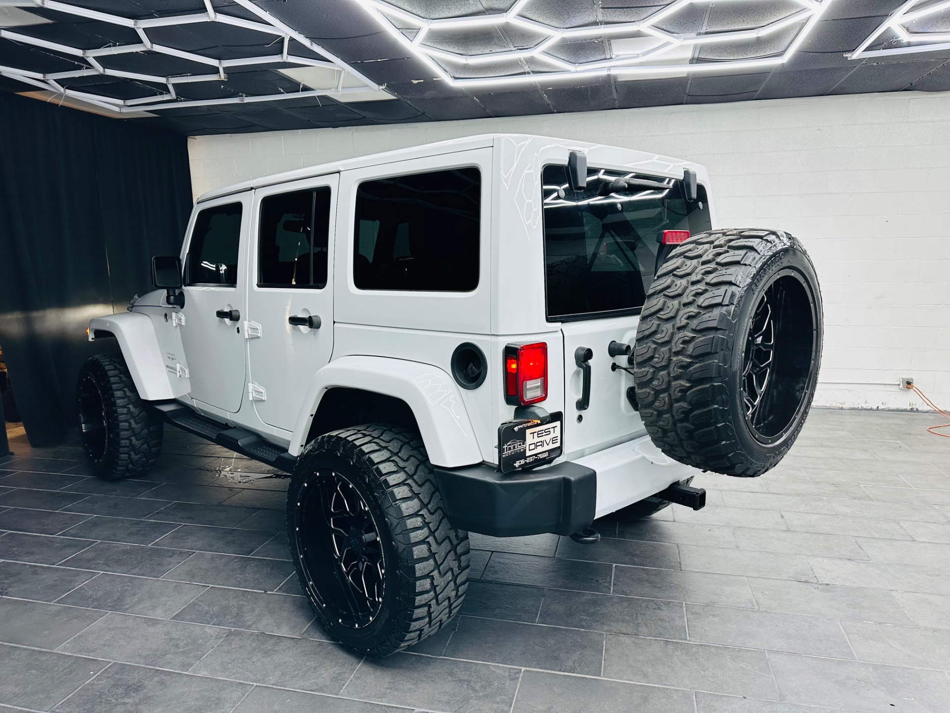 View vehicle photo 6