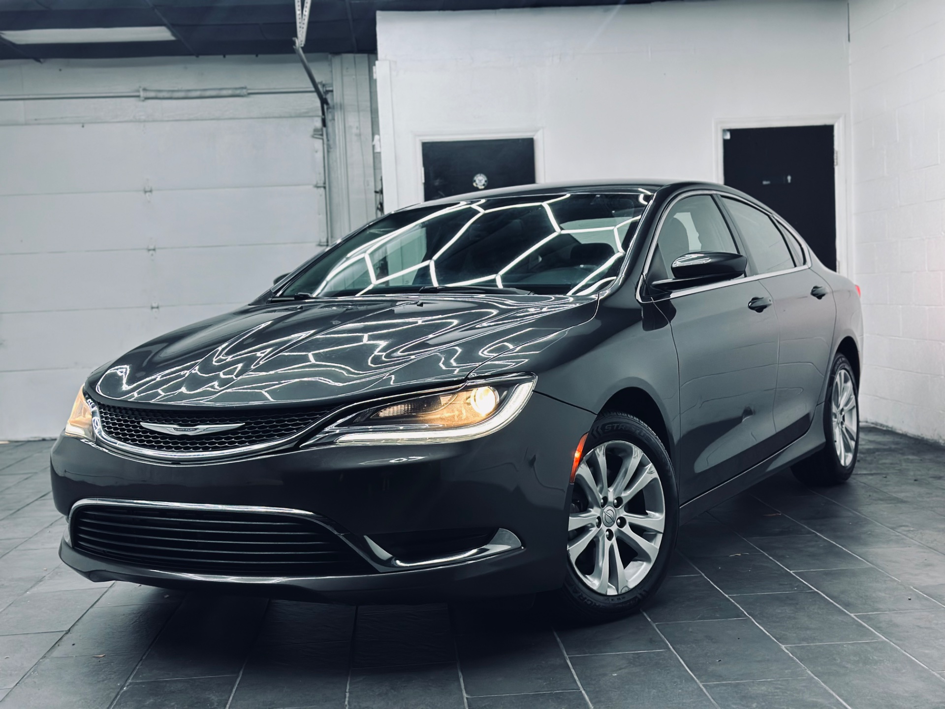 Gray (Granite Crystal Metallic Clearcoat) 2016 Chrysler 200 Sedan Front-Wheel Drive 