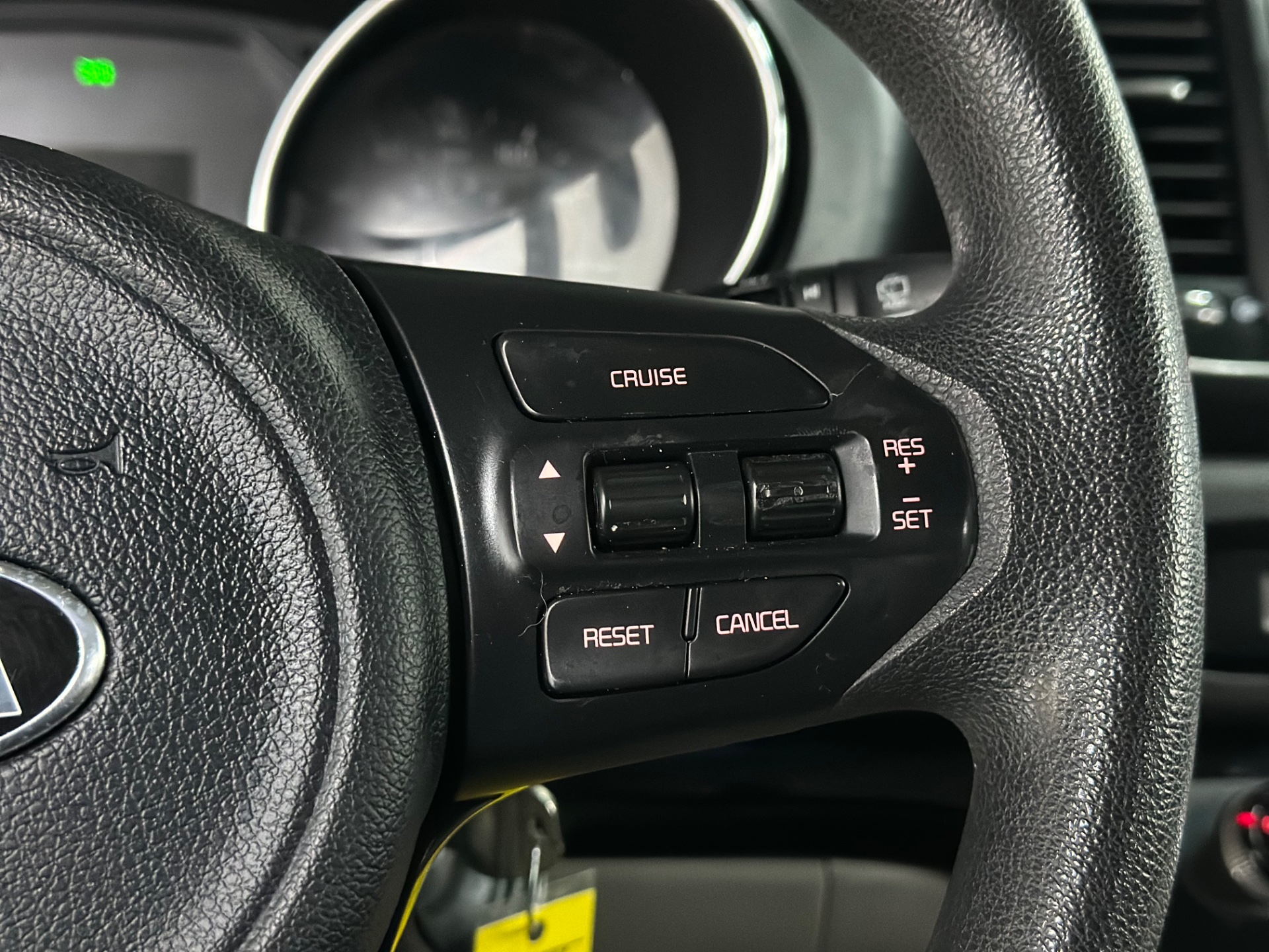 2017 Kia Sedona L - Photo 12