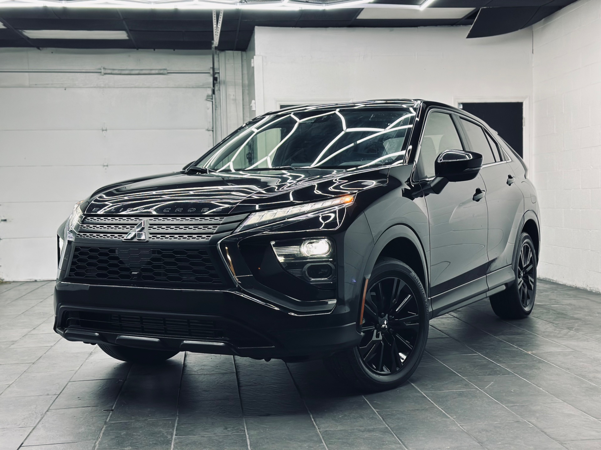 2023 Mitsubishi Eclipse Cross LE S-AWC's photo