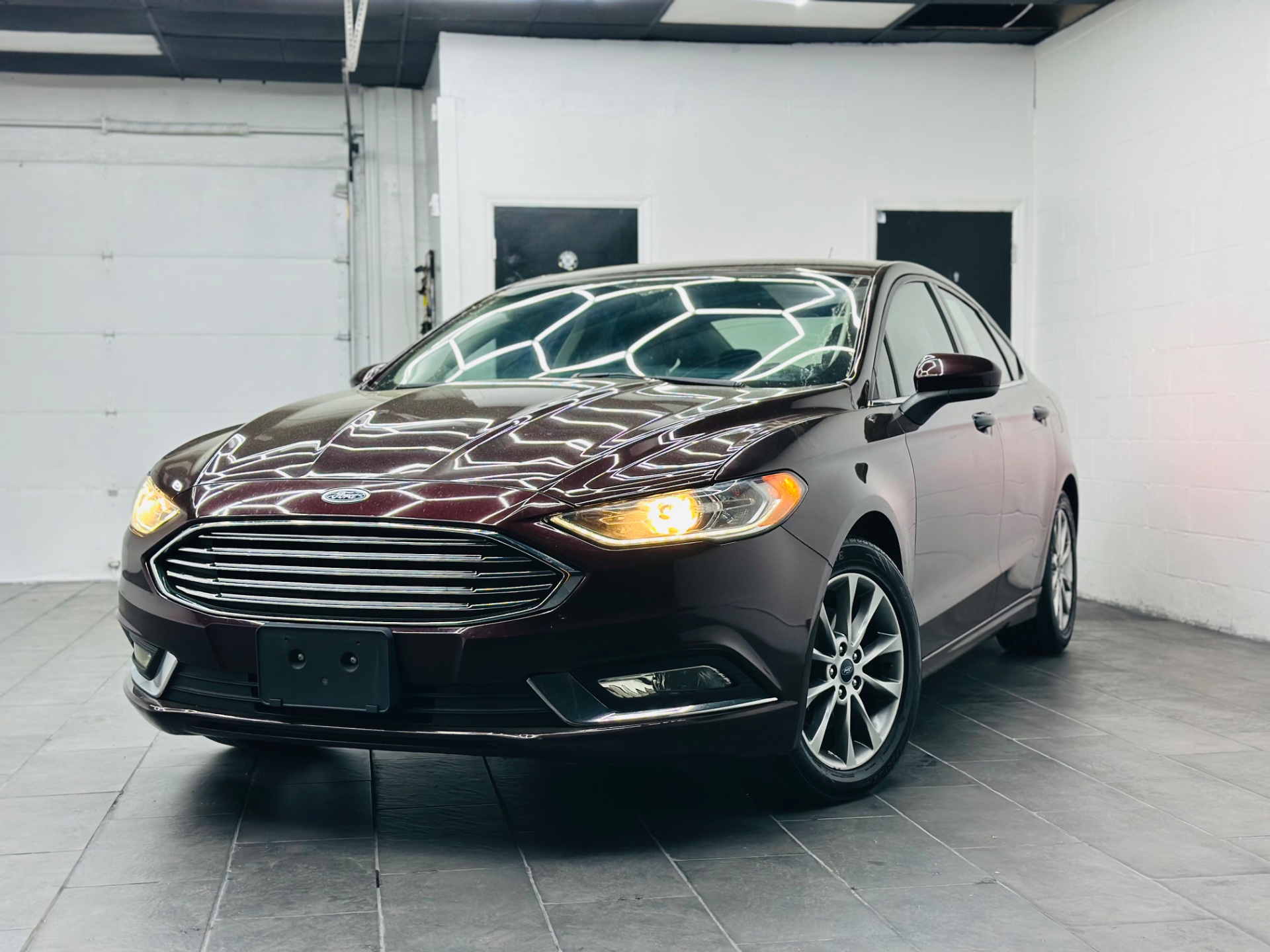 2017 Ford Fusion SE FWD's photo