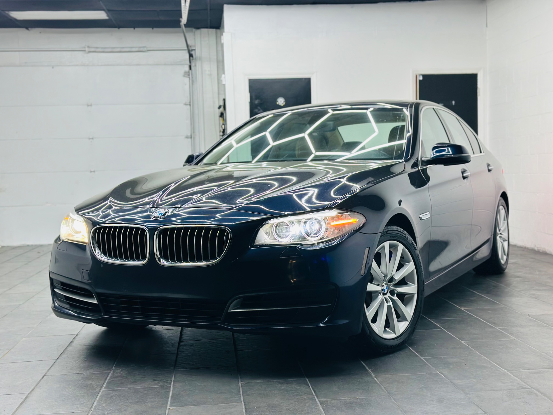 2014 BMW 5 Series 528i