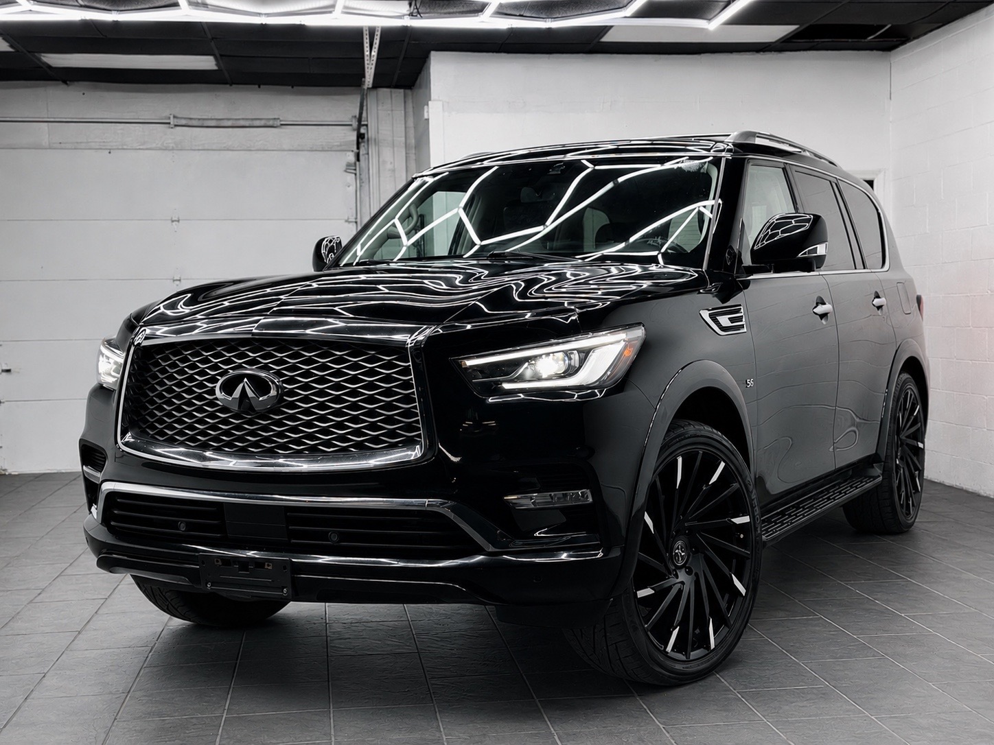 2018 INFINITI QX80 4WD's photo