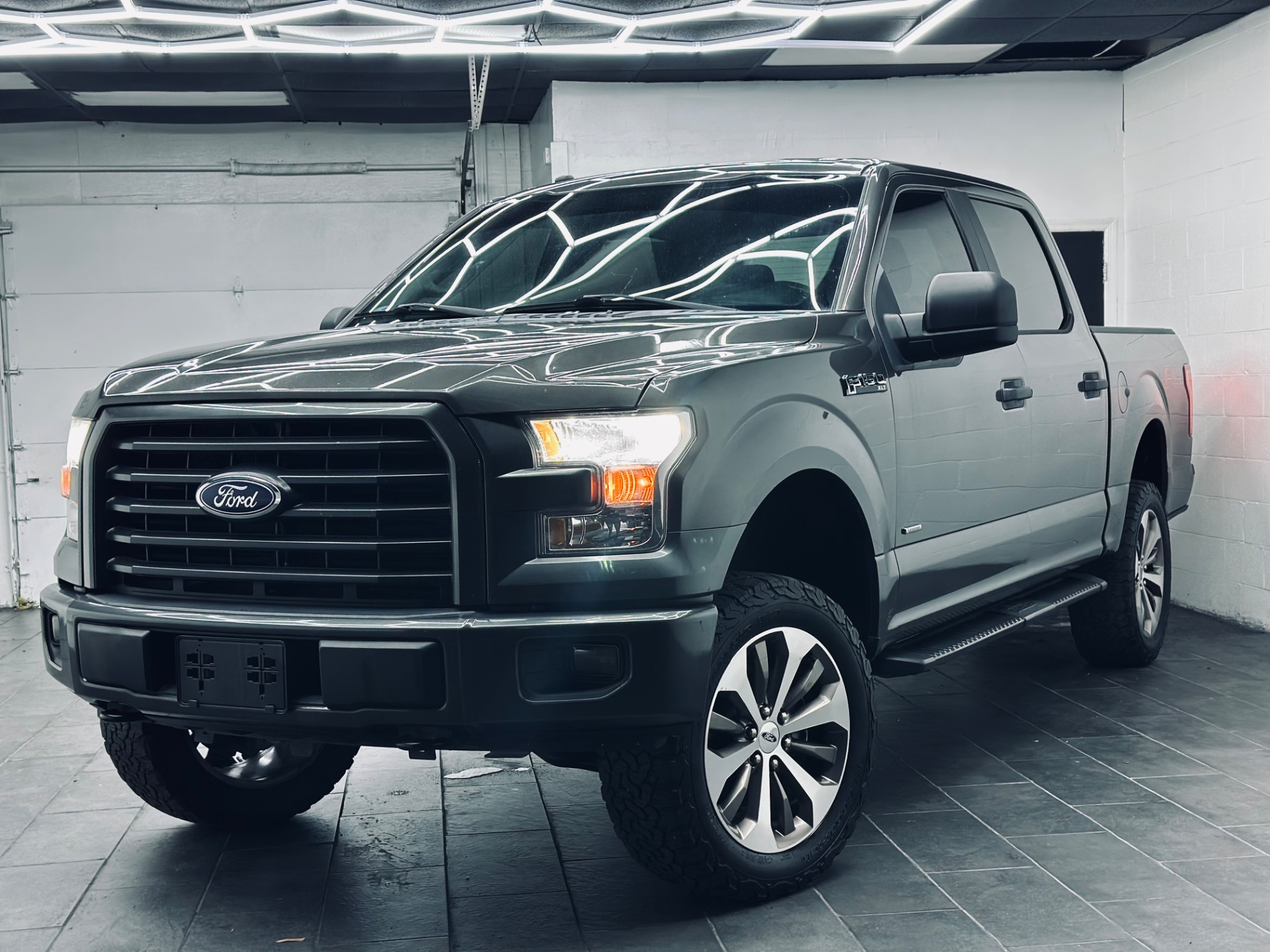 2017 Ford F-150 XL 4x4 SuperCrew 5-1/2 Box's photo