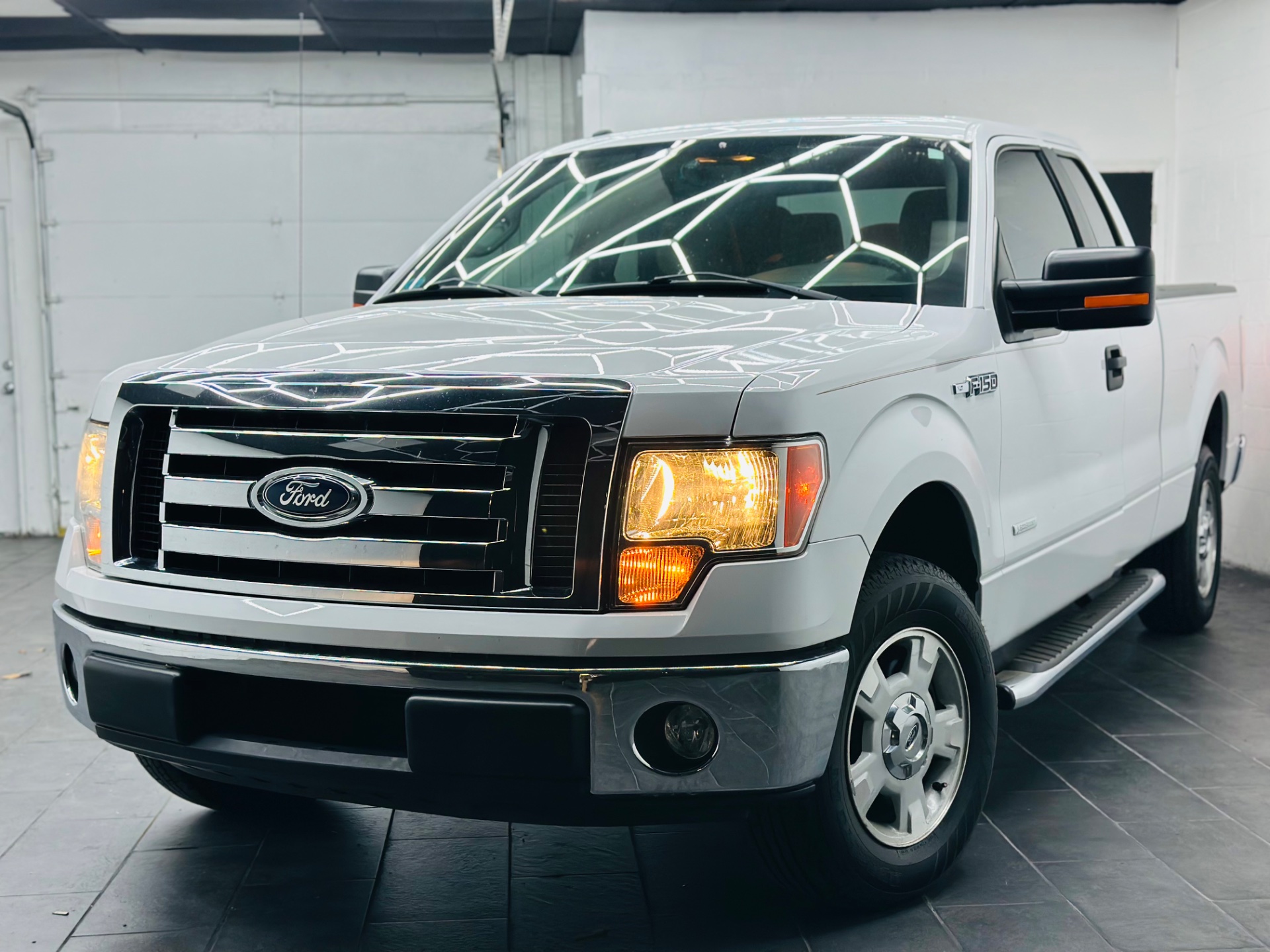 2011 Ford F-150 XLT SuperCab 145-in's photo
