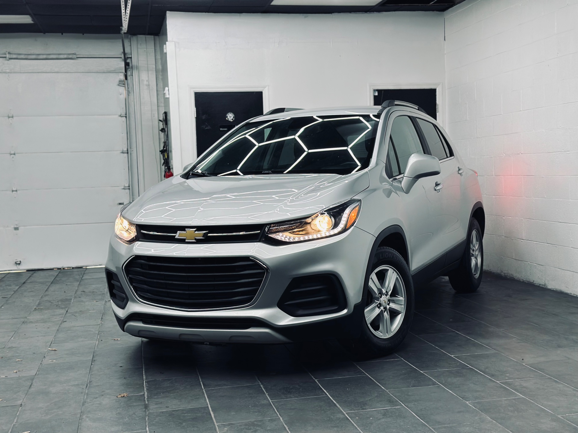 2019 Chevrolet Trax LT's photo